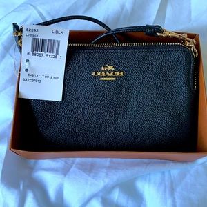 Coach Wristlet - Black/Gold
